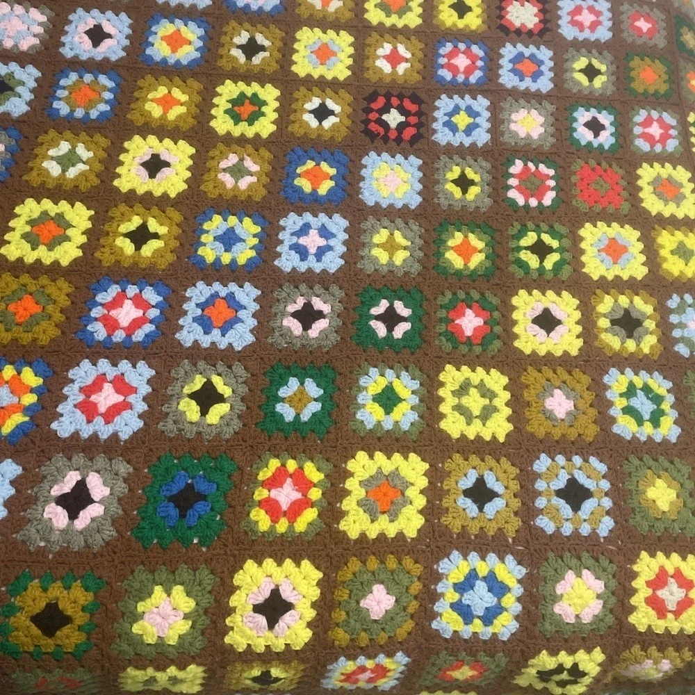 Vintage Handmade CROCHETED BLANKET AFGHAN LARGE BOHO GRANNY Squares 81